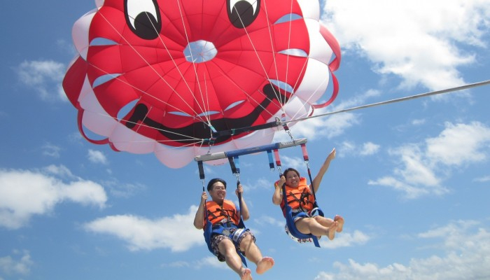 Bali Travel Online | Batara Water Sport - Parasailing