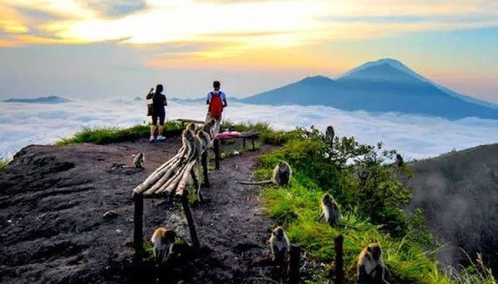 Bali Travel Online | Bali Dedy - Batur Volcano Trekking and Hot Spring