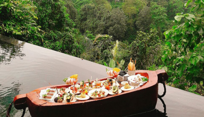 Bali Travel Online | Hanging Gardens of Bali - Floating Sensation