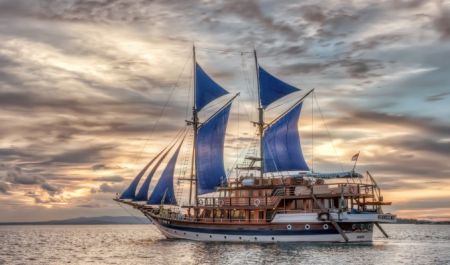 Bali Travel Online | Sea Safari Cruises - Sea Safari VI Vessels - 12D/11N Upper Deck Cabin, Twin or Double Bed